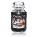 Yankee Candle Black Coconut aromatinė žvakė